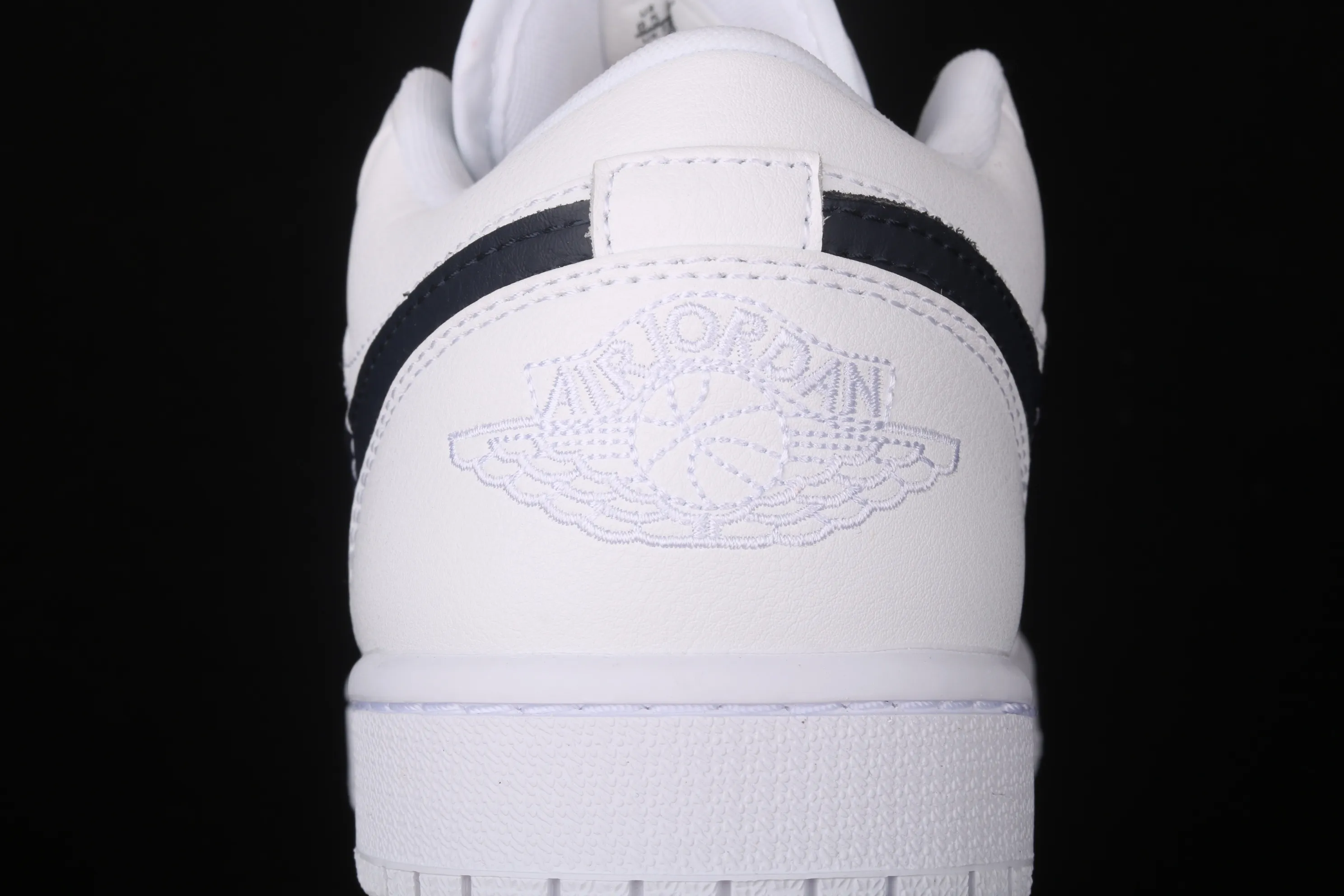 All categories Air Jordan Jordan series basketball shoes Air Jordan 1 Low New version Air Jordan 1 Low AJ1 Joe 1 low top leather cultural and leisure sports sneakers 553558-114
